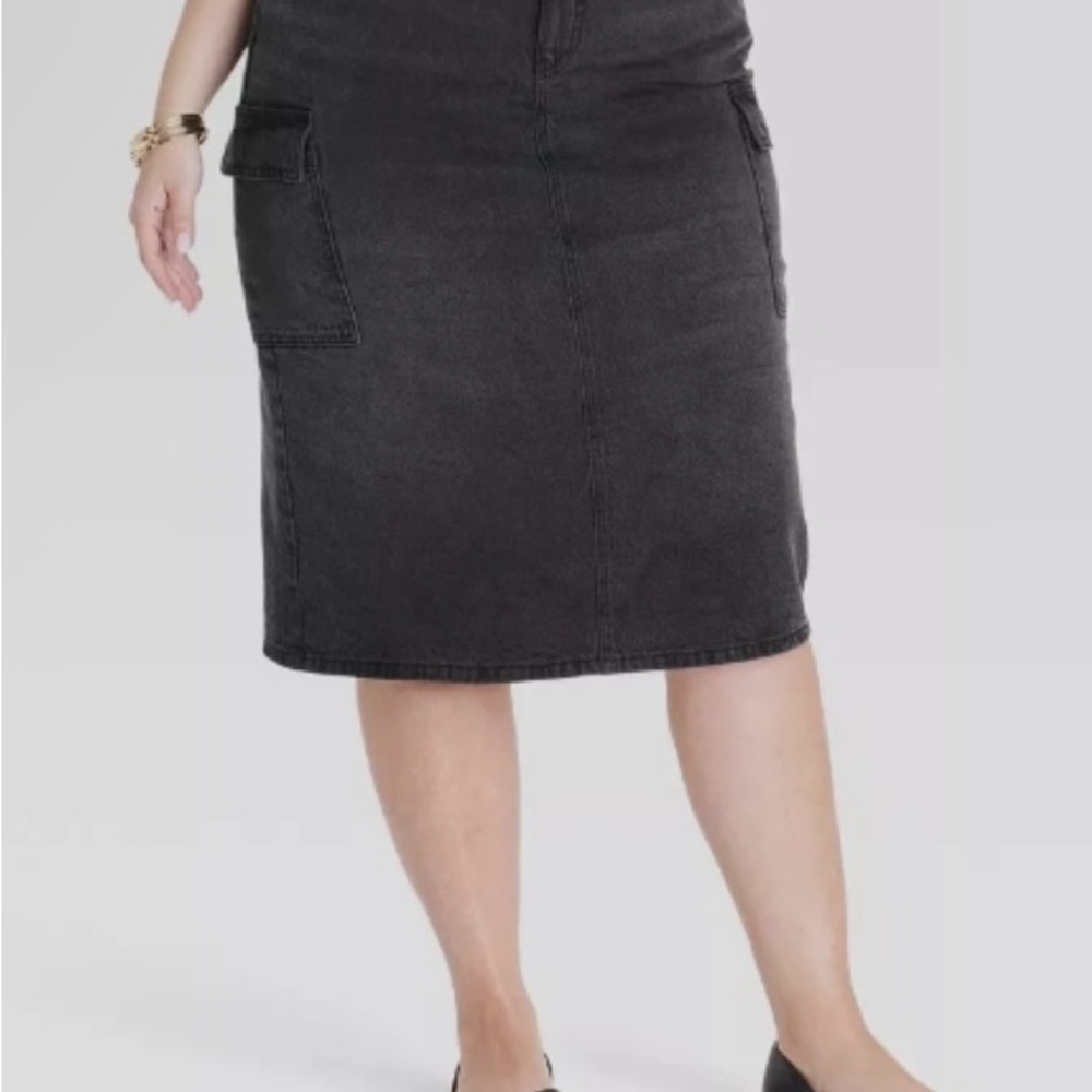 Ava & Viv Charcoal cargo midi skirt